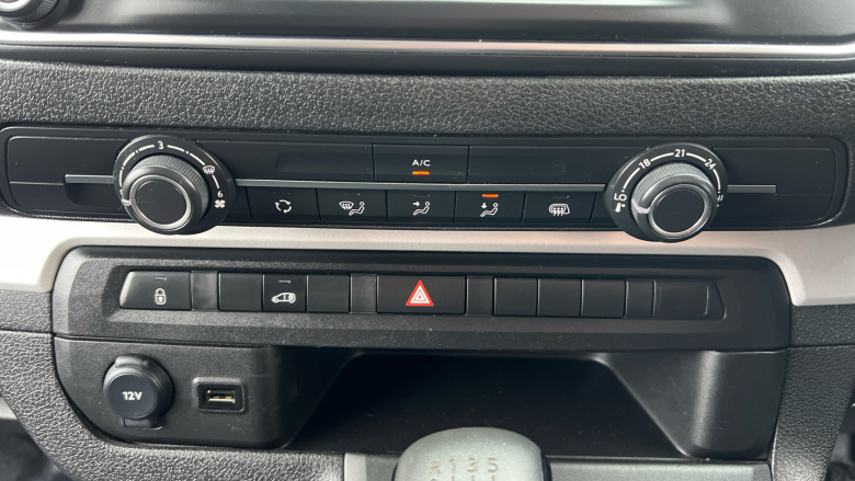 Vauxhall Vivaro L1 Diesel 2900 1.5d 100PS Dynamic H1 Van